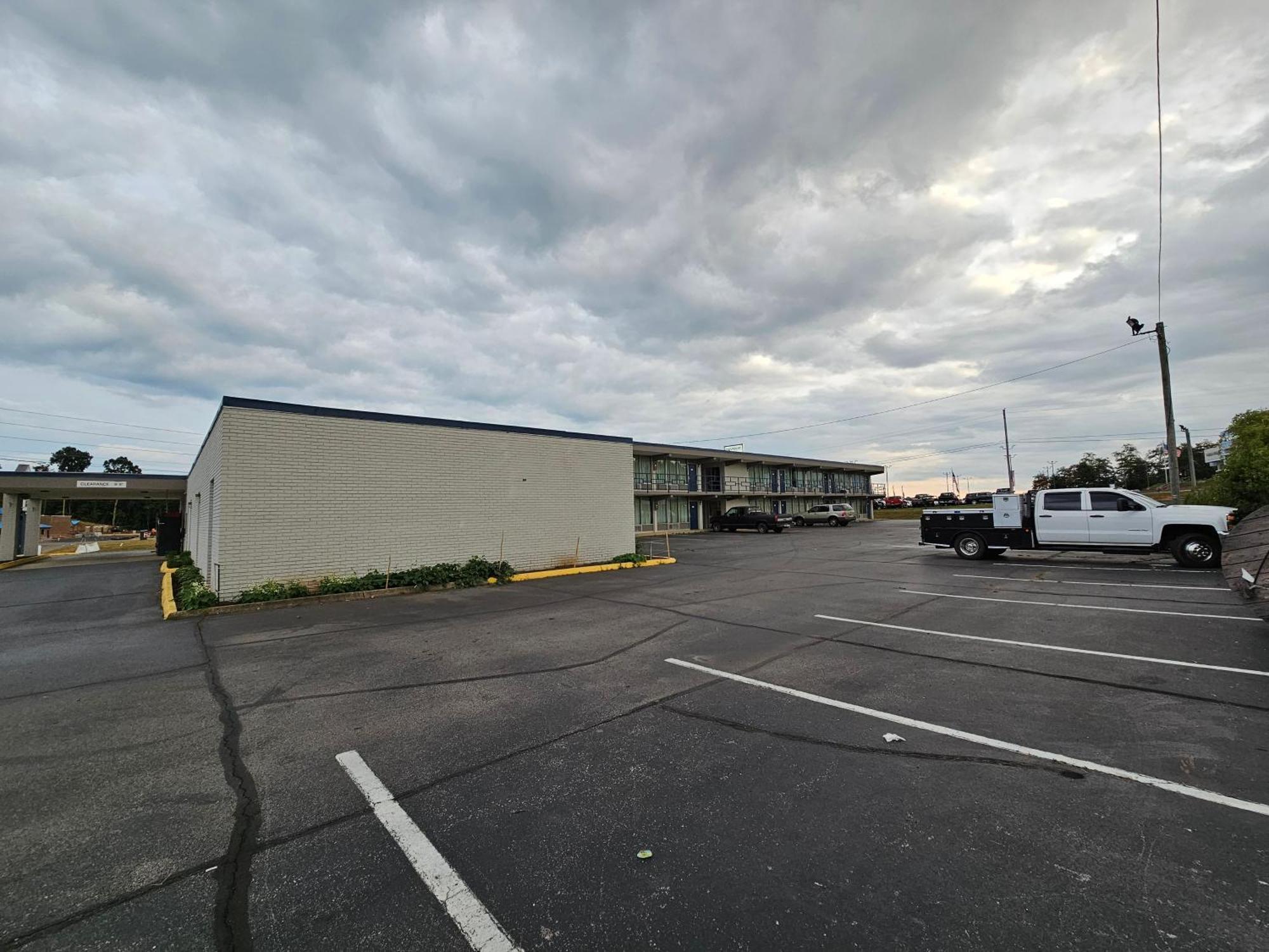 Relax Inn By Oyo Greeneville Near Hwy Us-321 Экстерьер фото